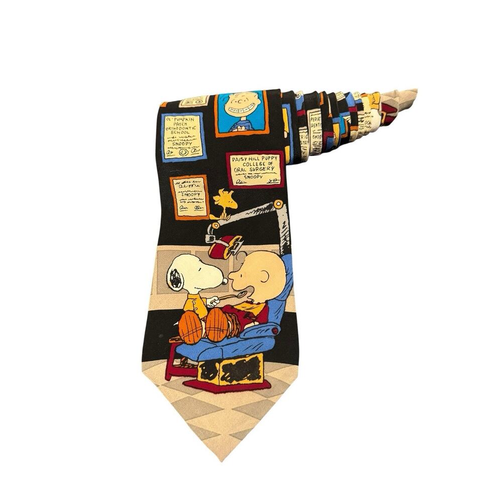 Peanuts This Won’t Hurt A Bit Dentist Snoopy Charlie Brown Necktie Novelty Silk